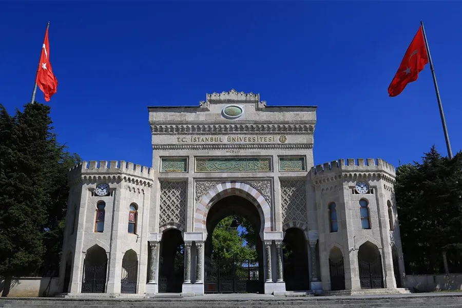 İstanbul Üniversitesi