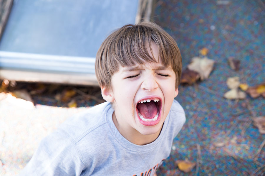 Öfke Nöbeti Geçiren Çocuğa Nasıl Davranılmalı?
